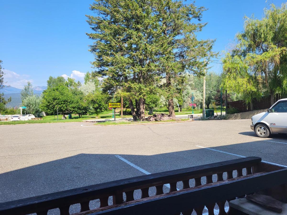 Alpen Motel Radium Hot Springs Zewnętrze zdjęcie