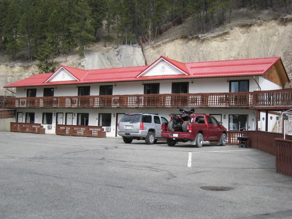 Alpen Motel Radium Hot Springs Zewnętrze zdjęcie