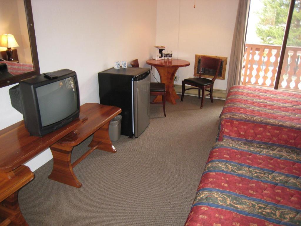 Alpen Motel Radium Hot Springs Pokój zdjęcie