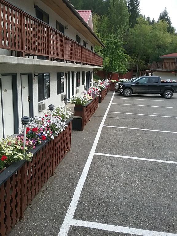 Alpen Motel Radium Hot Springs Zewnętrze zdjęcie