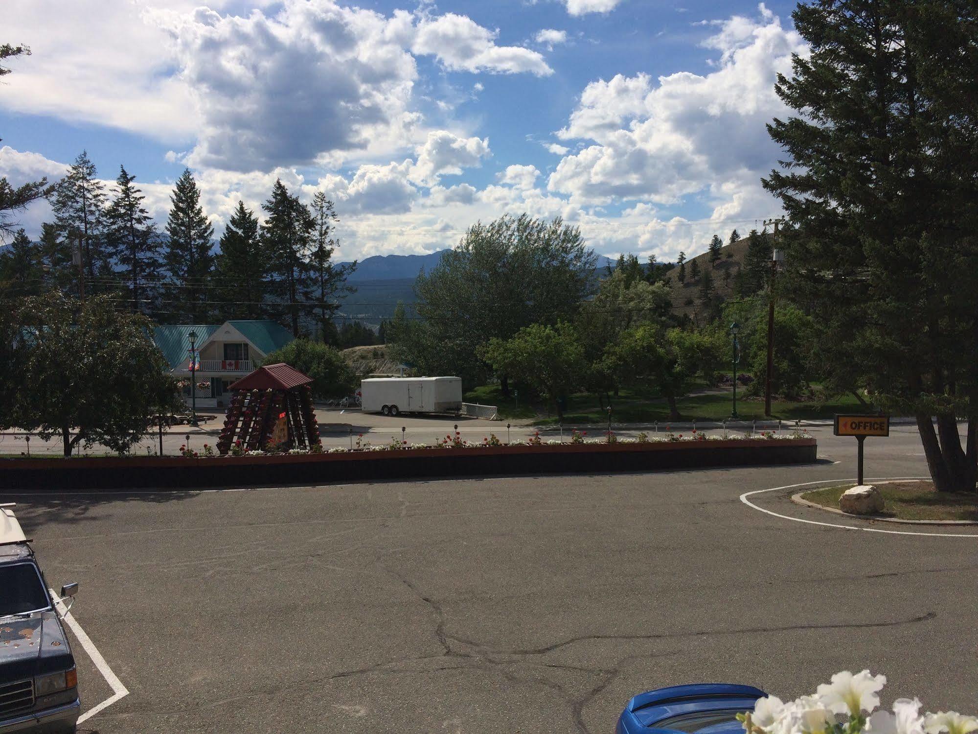 Alpen Motel Radium Hot Springs Zewnętrze zdjęcie
