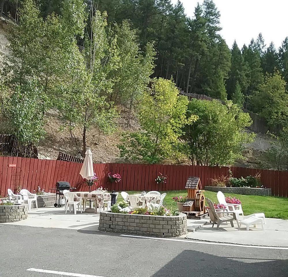 Alpen Motel Radium Hot Springs Zewnętrze zdjęcie