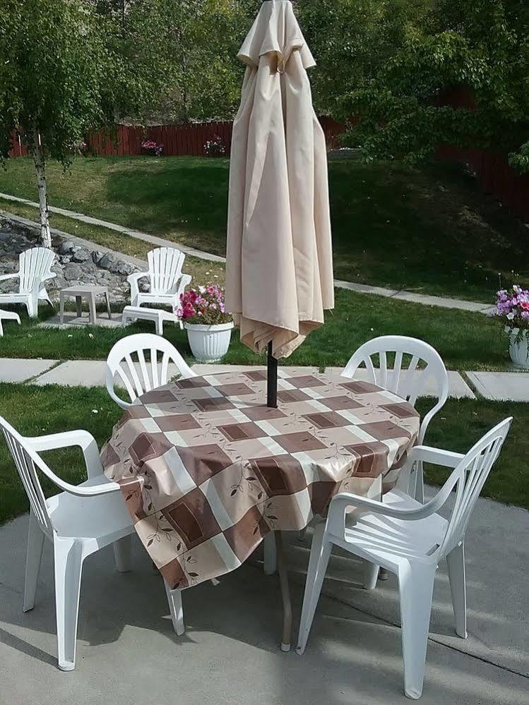 Alpen Motel Radium Hot Springs Zewnętrze zdjęcie